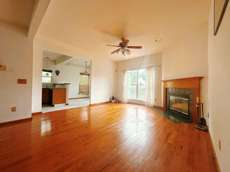 7568 Park Bend Court, Westerville, OH 43082 Photo 2