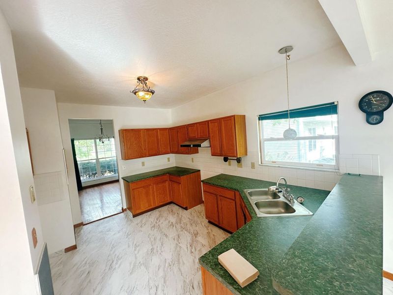 7568 Park Bend Court, Westerville, OH 43082 Photo 4
