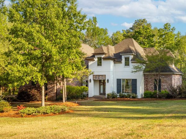 110 Belmont Dr, Starkville, MS 39759