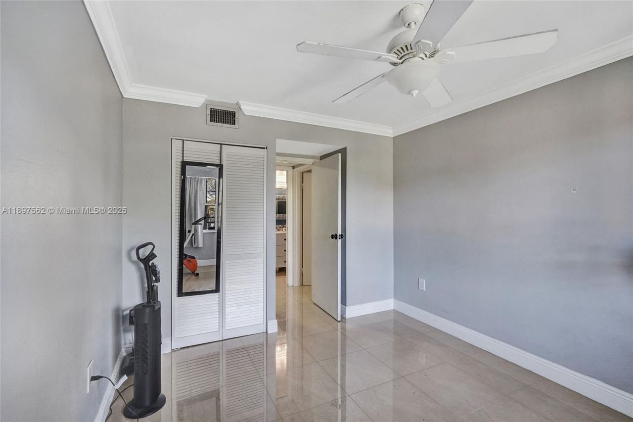 4314 NW 9th Ave, Unit 3-3D, Deerfield Beach, FL 33064 Photo