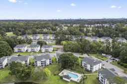 553 White River Dr. photo 4