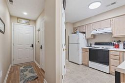 553 White River Dr. photo 4