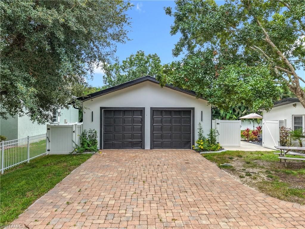 1325 Caloosa Vista Rd, Fort Myers, FL 33901 Photo