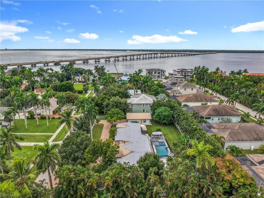 1325 Caloosa Vista Rd, Fort Myers, FL 33901 Photo