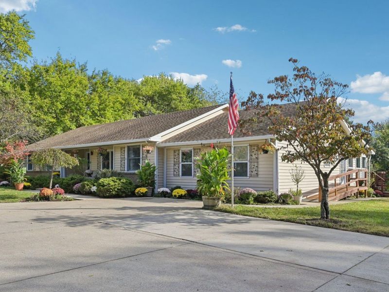6685 Tussic Street Road, Westerville, OH 43082 Photo 2