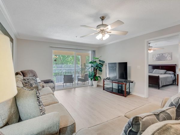 4274 Calinda Lane, Unit 225, Niceville, FL 32578