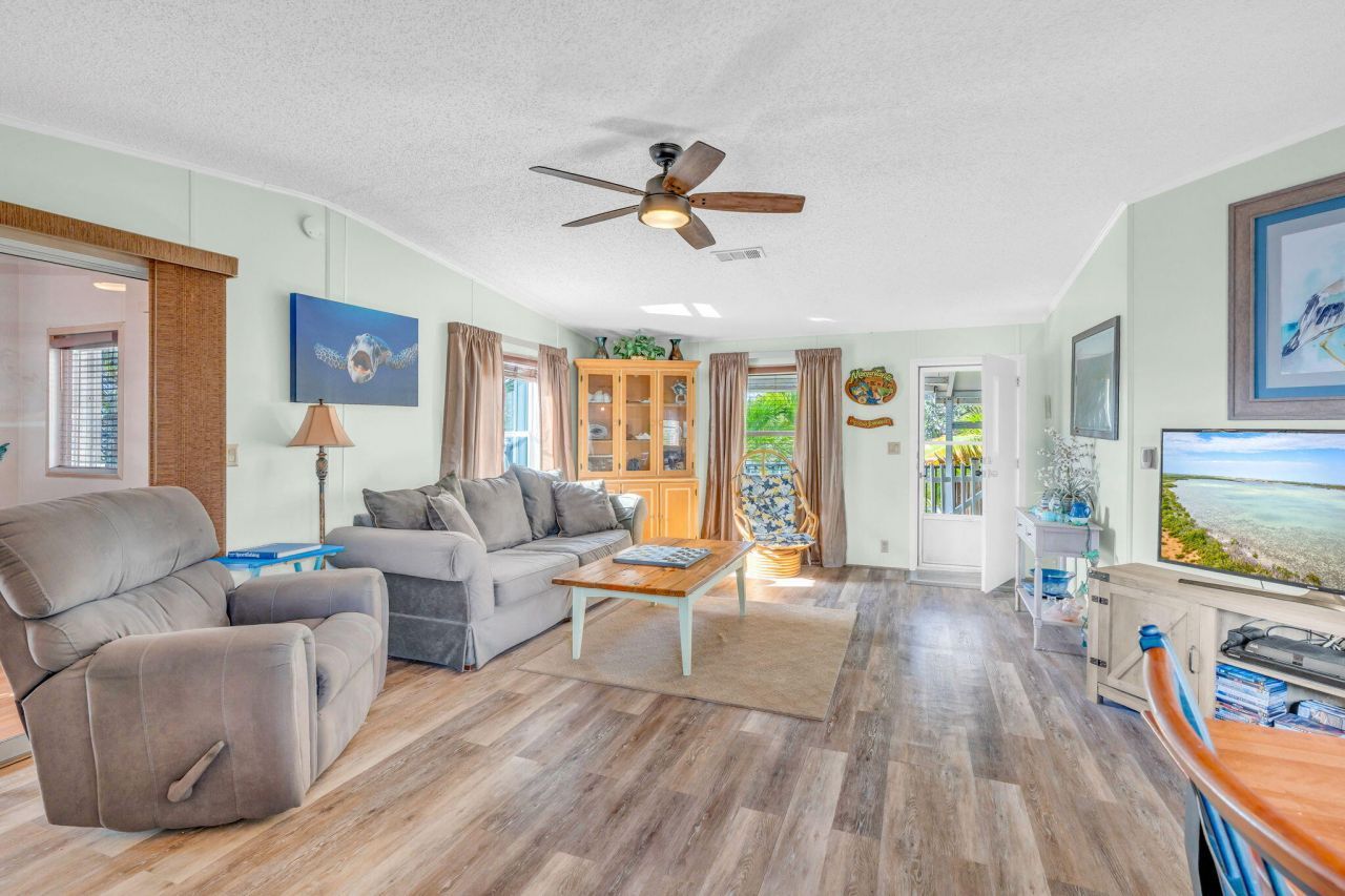 91 Sirius Lane, Geiger, FL 33040 Photo