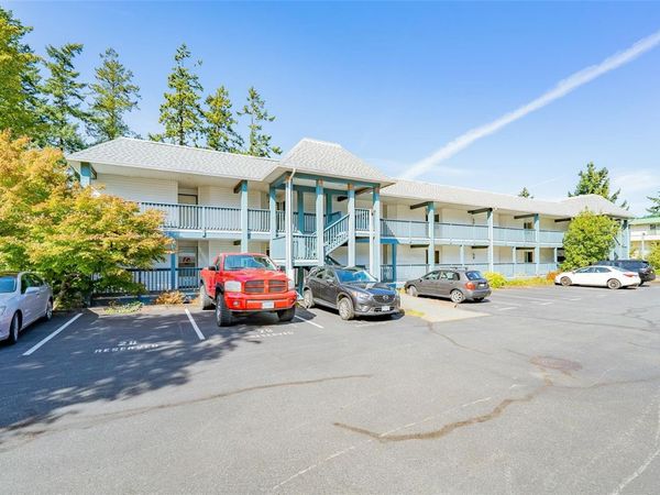 3089 Barons Rd, Unit 202, Nanaimo, BC V9T 3Y6