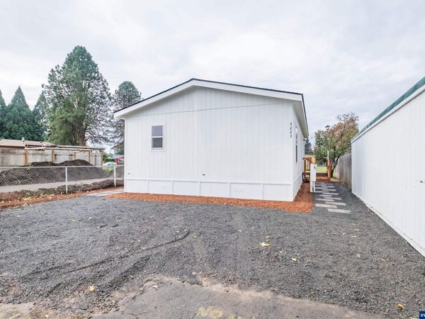 3223 Comber Ct NE, Salem, OR 97305