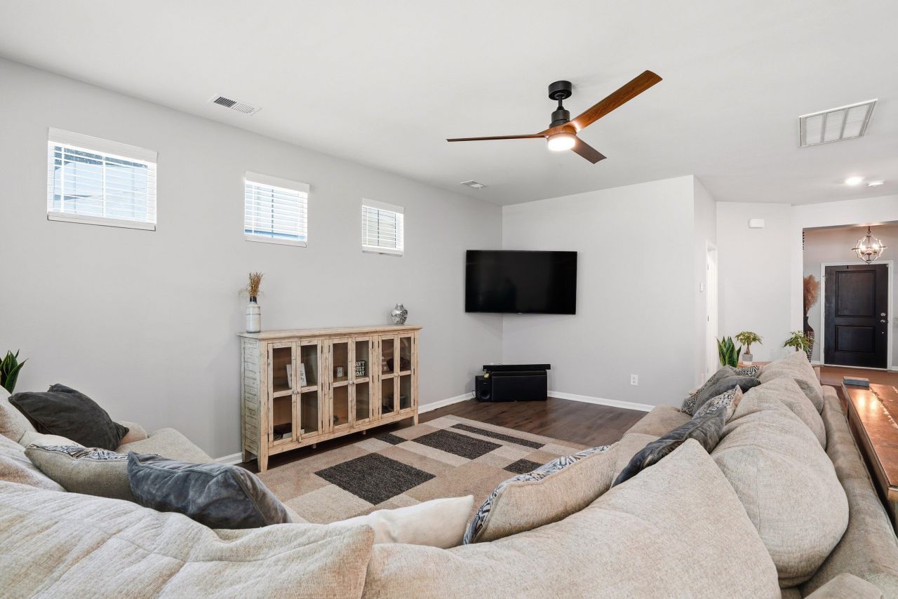 205 Country Gate Lane Photo 12