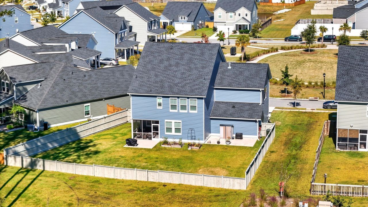 205 Country Gate Lane Photo 29