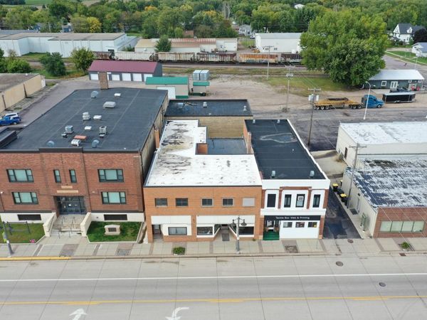 906 W Lincoln Avenue, Olivia, MN 56277