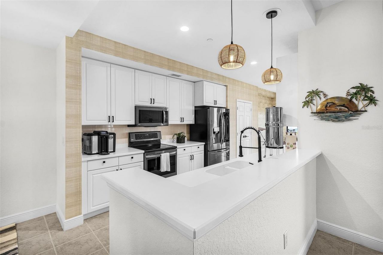 24383 Baltic Avenue, Unit 203, Punta Gorda, FL 33955 Photo