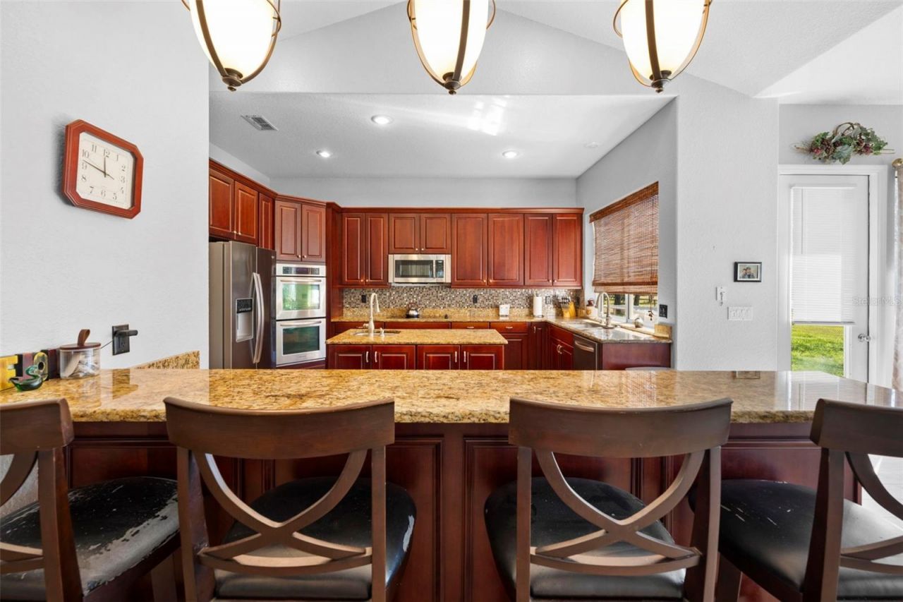 11200 Woodland Waters Boulevard, Weeki Wachee, FL 34613 Photo