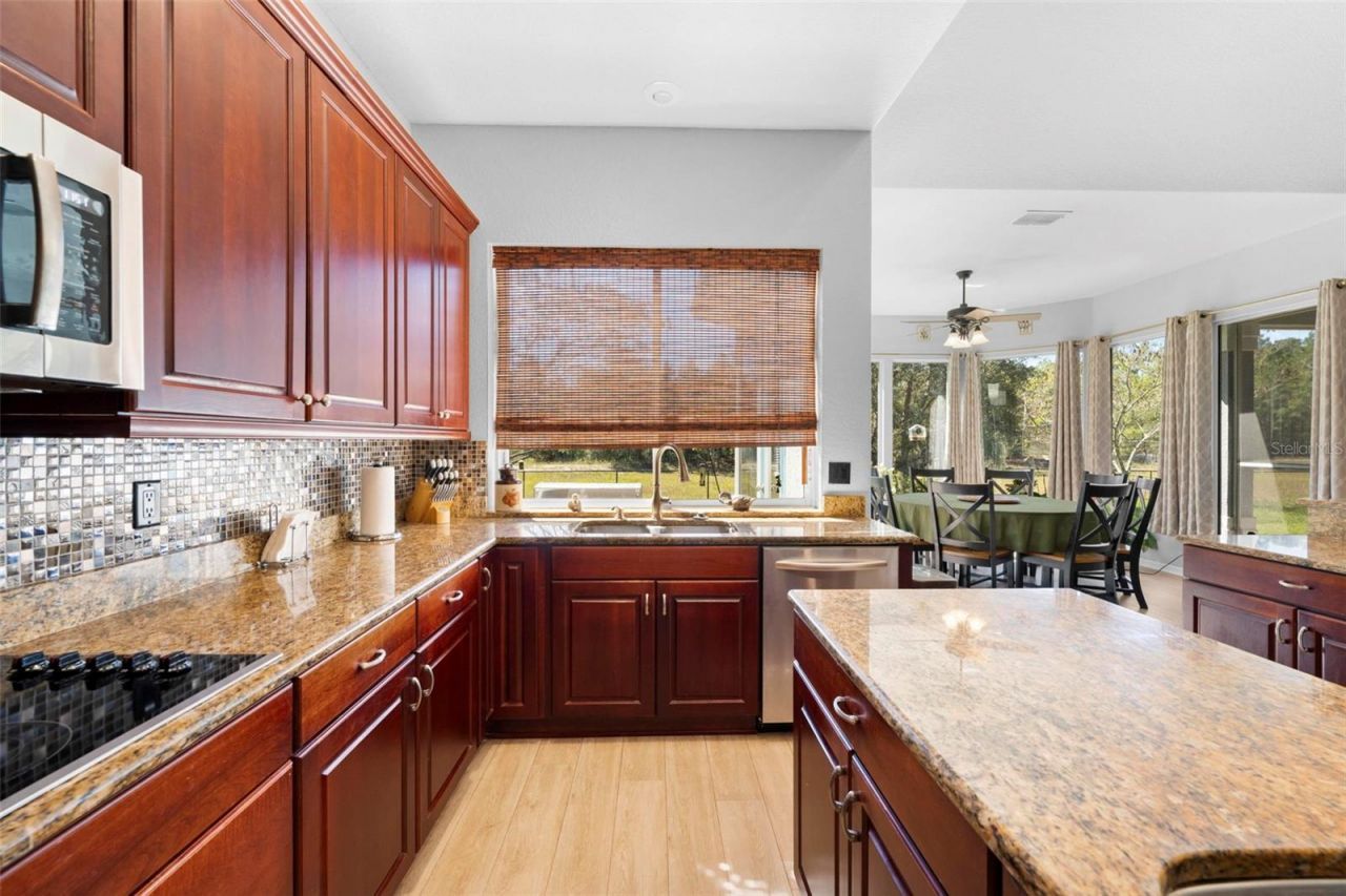 11200 Woodland Waters Boulevard, Weeki Wachee, FL 34613 Photo