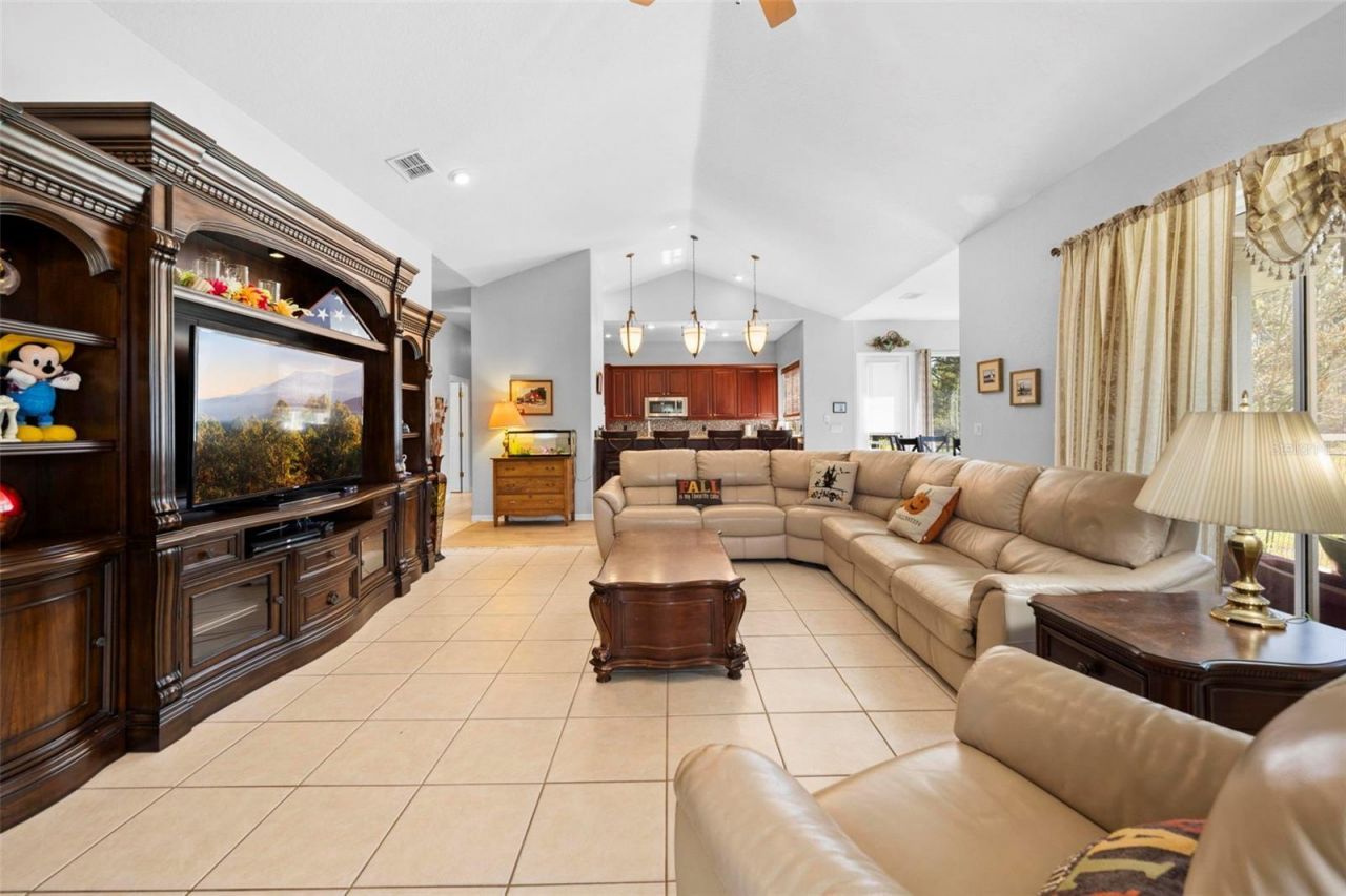 11200 Woodland Waters Boulevard, Weeki Wachee, FL 34613 Photo