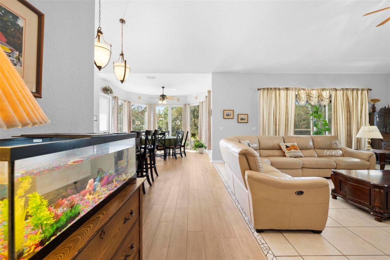 11200 Woodland Waters Boulevard, Weeki Wachee, FL 34613 Photo