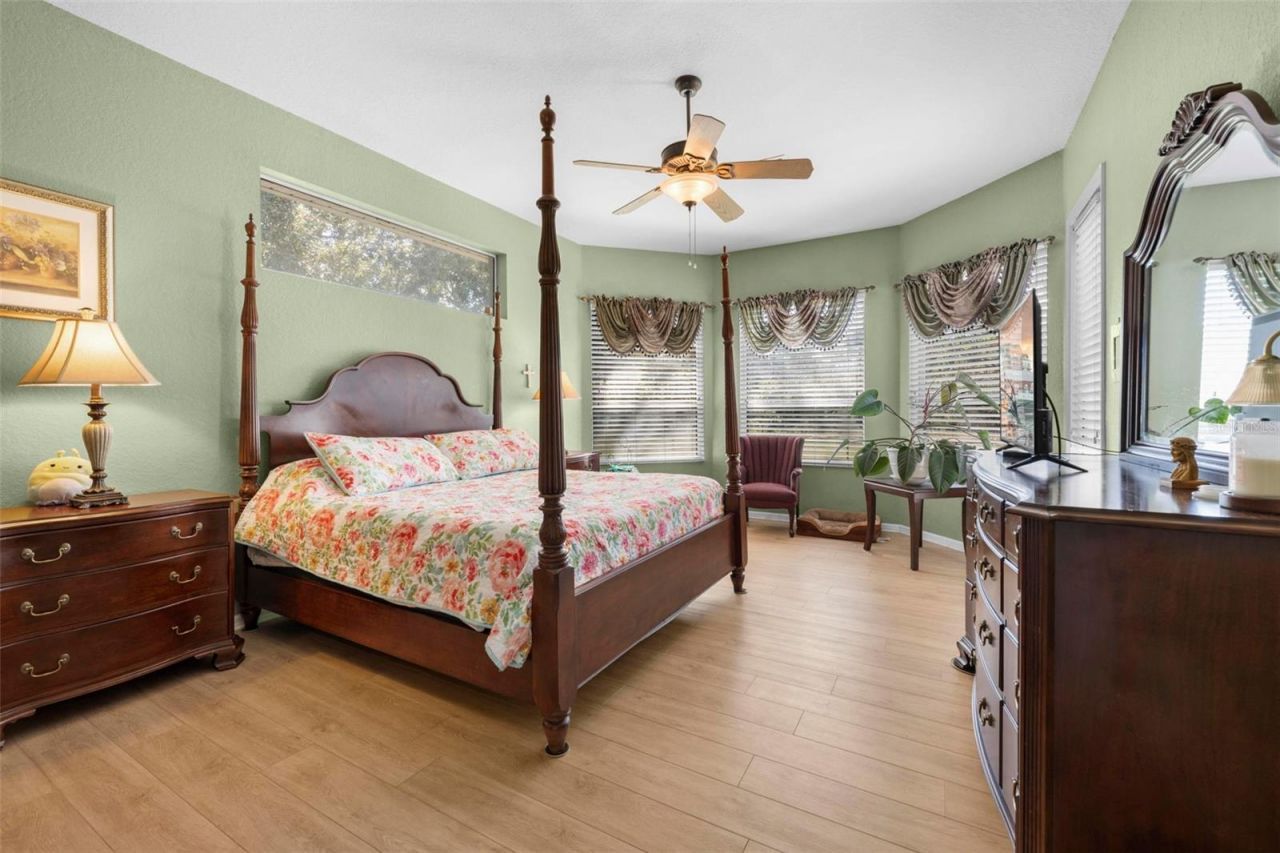 11200 Woodland Waters Boulevard, Weeki Wachee, FL 34613 Photo