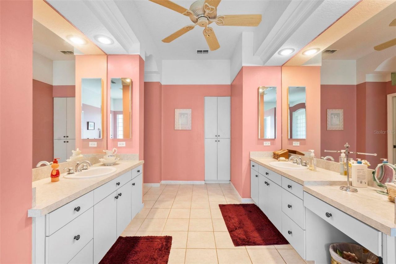 11200 Woodland Waters Boulevard, Weeki Wachee, FL 34613 Photo