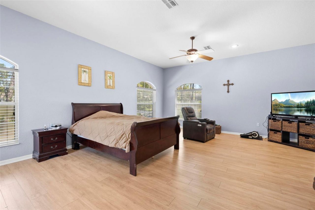 11200 Woodland Waters Boulevard, Weeki Wachee, FL 34613 Photo