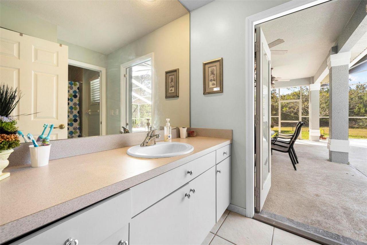 11200 Woodland Waters Boulevard, Weeki Wachee, FL 34613 Photo