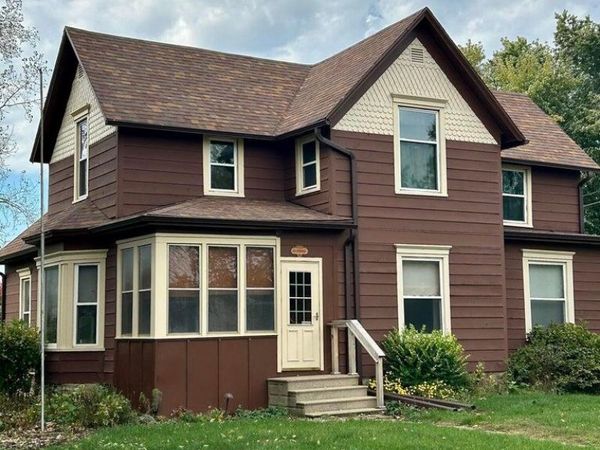 319 Sycamore Street, Cambridge, IA 50046