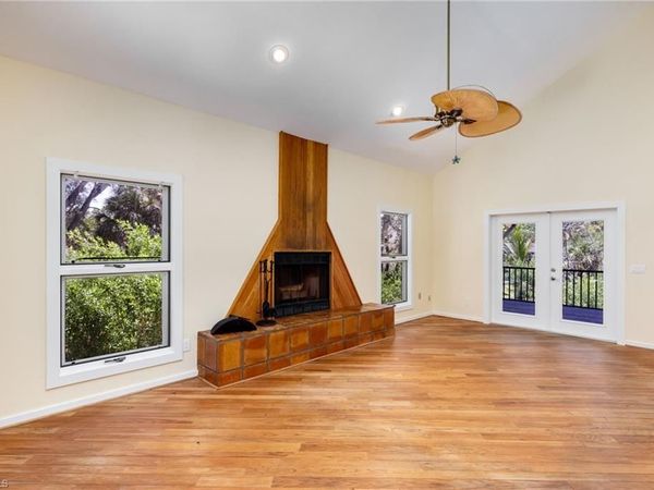 1345 Junonia ST , SANIBEL, FL 33957