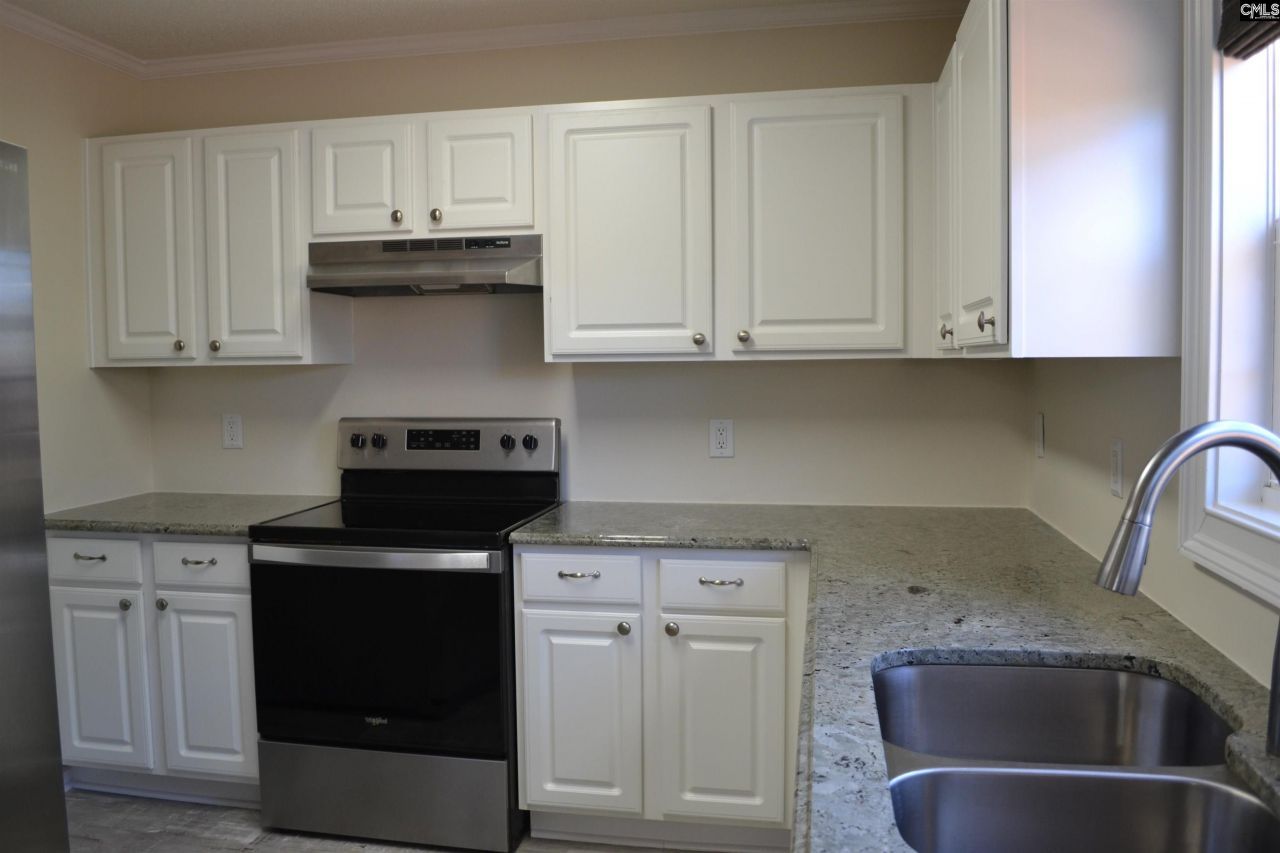 359 Fox Squirrel Circle Photo 12