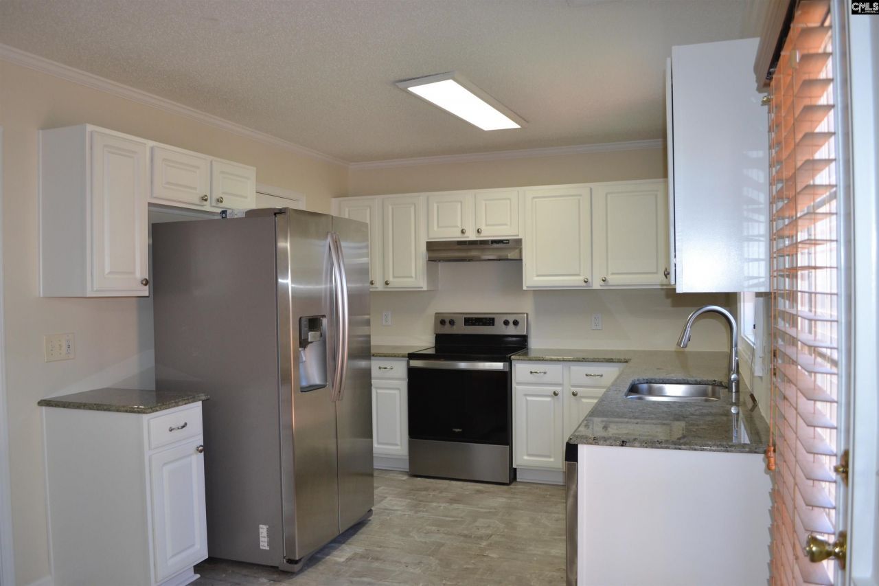 359 Fox Squirrel Circle Photo 13