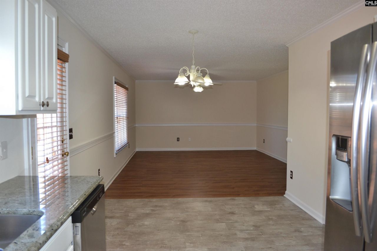 359 Fox Squirrel Circle Photo 14