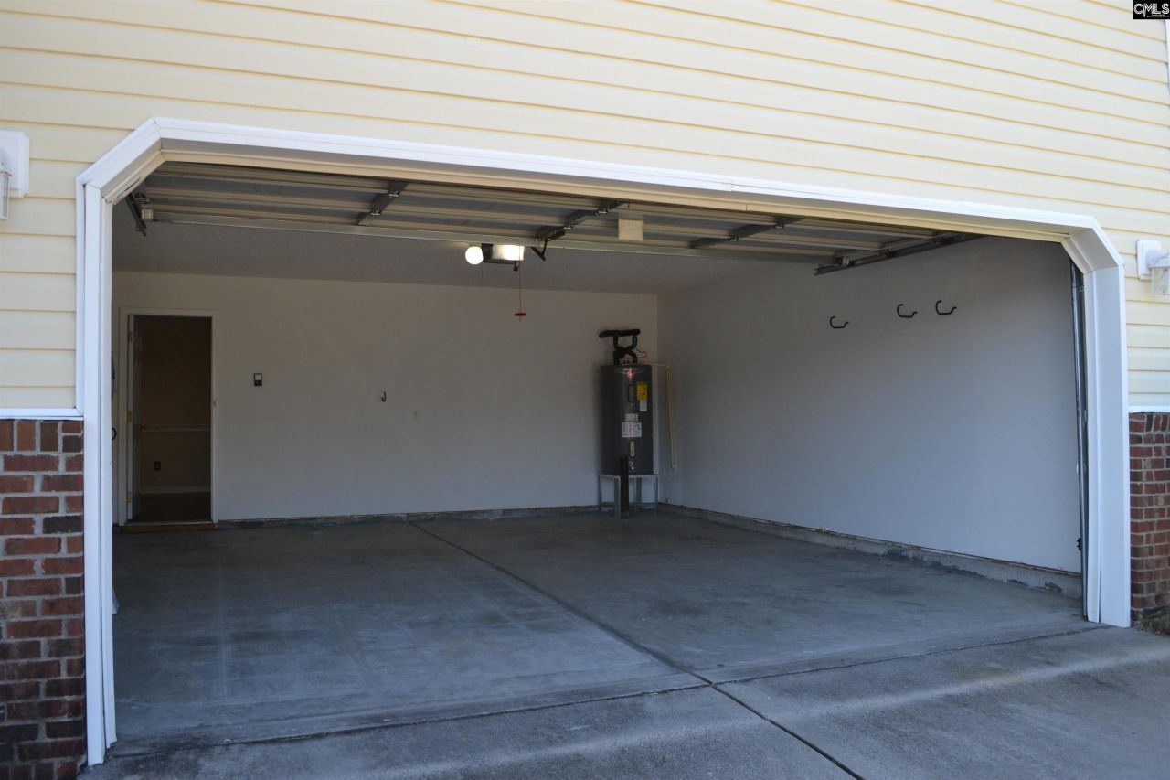 359 Fox Squirrel Circle Photo 18