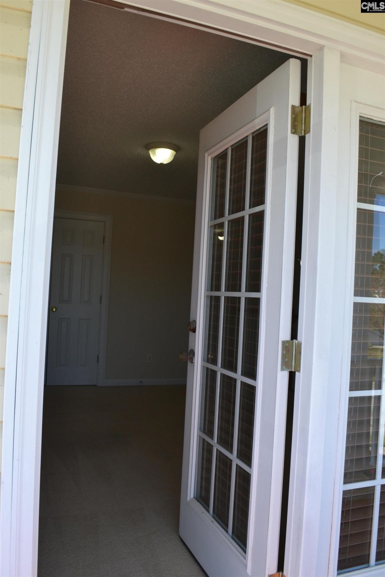 359 Fox Squirrel Circle Photo 22