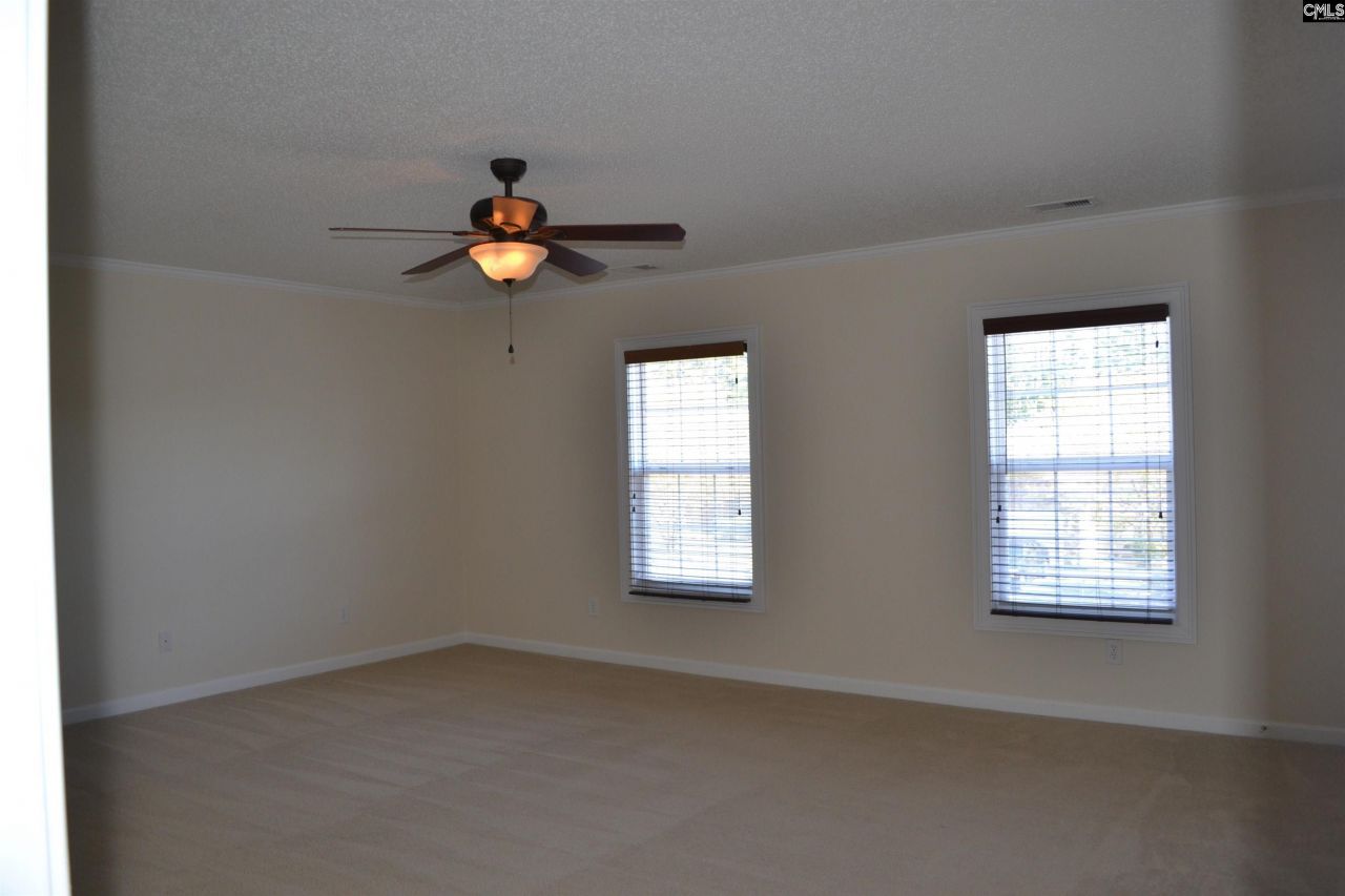 359 Fox Squirrel Circle Photo 31