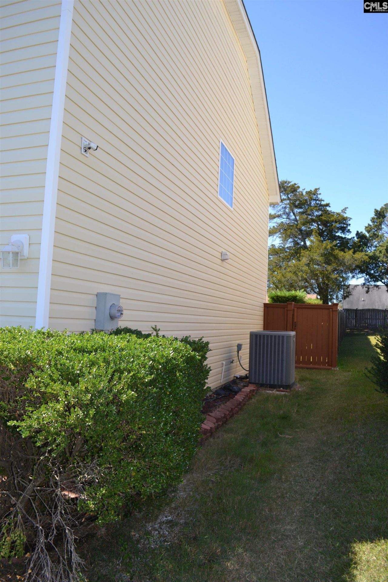 359 Fox Squirrel Circle Photo 4