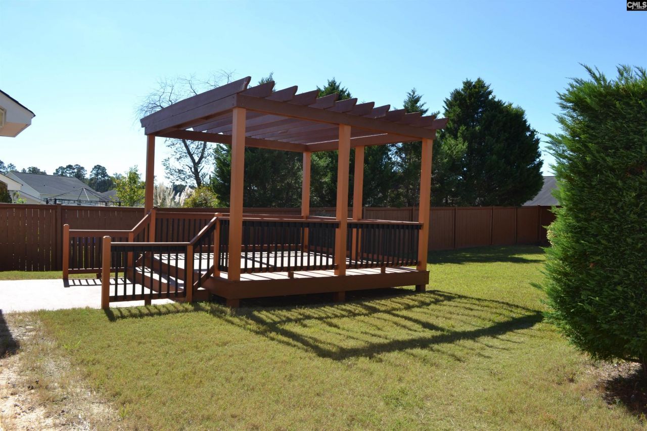 359 Fox Squirrel Circle Photo 42