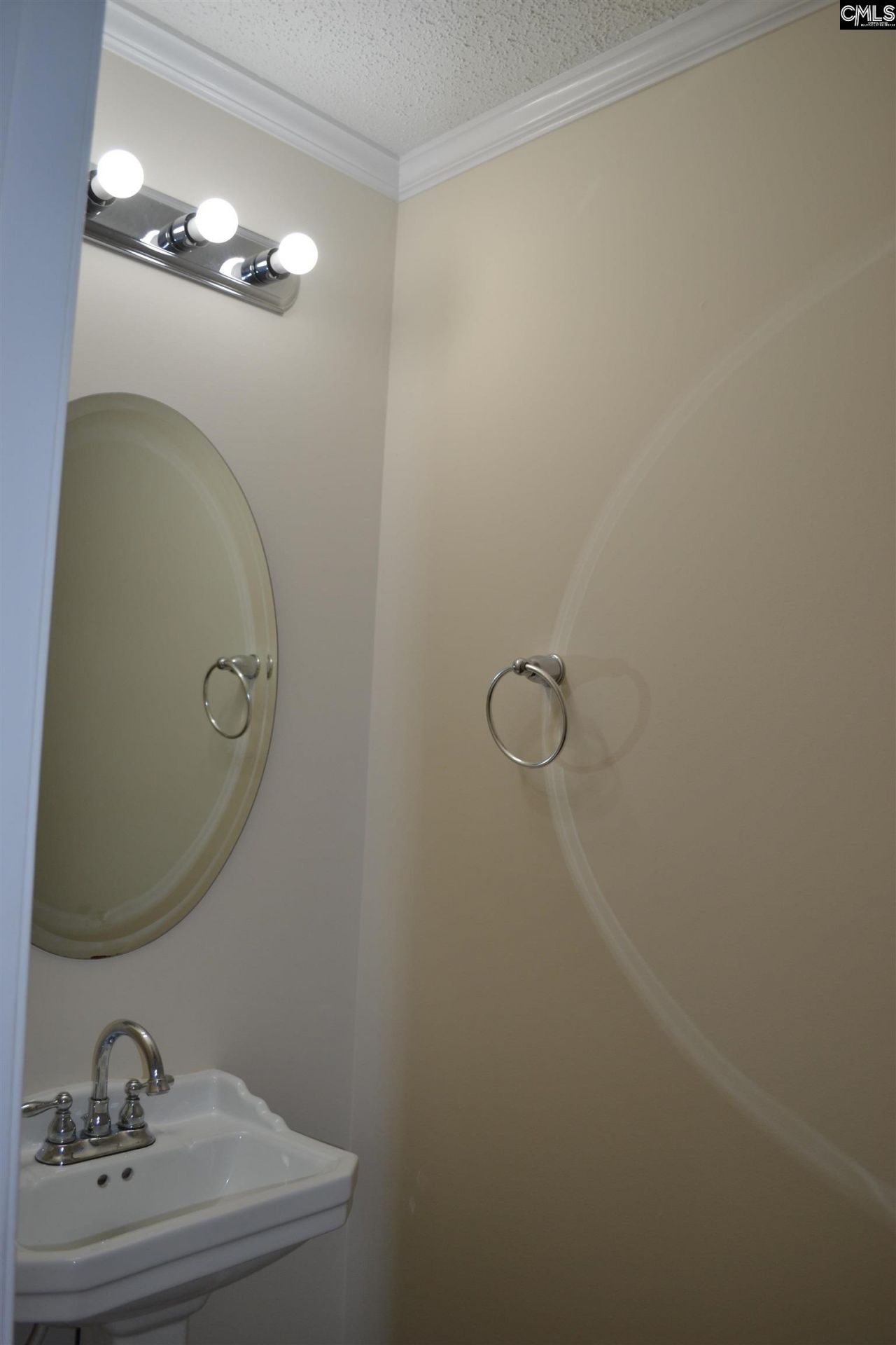 359 Fox Squirrel Circle Photo 9