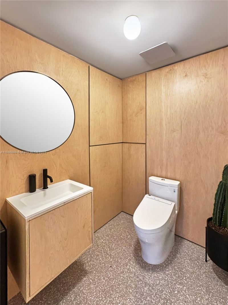 1800 N Miami Ave, Miami, FL 33136 Photo