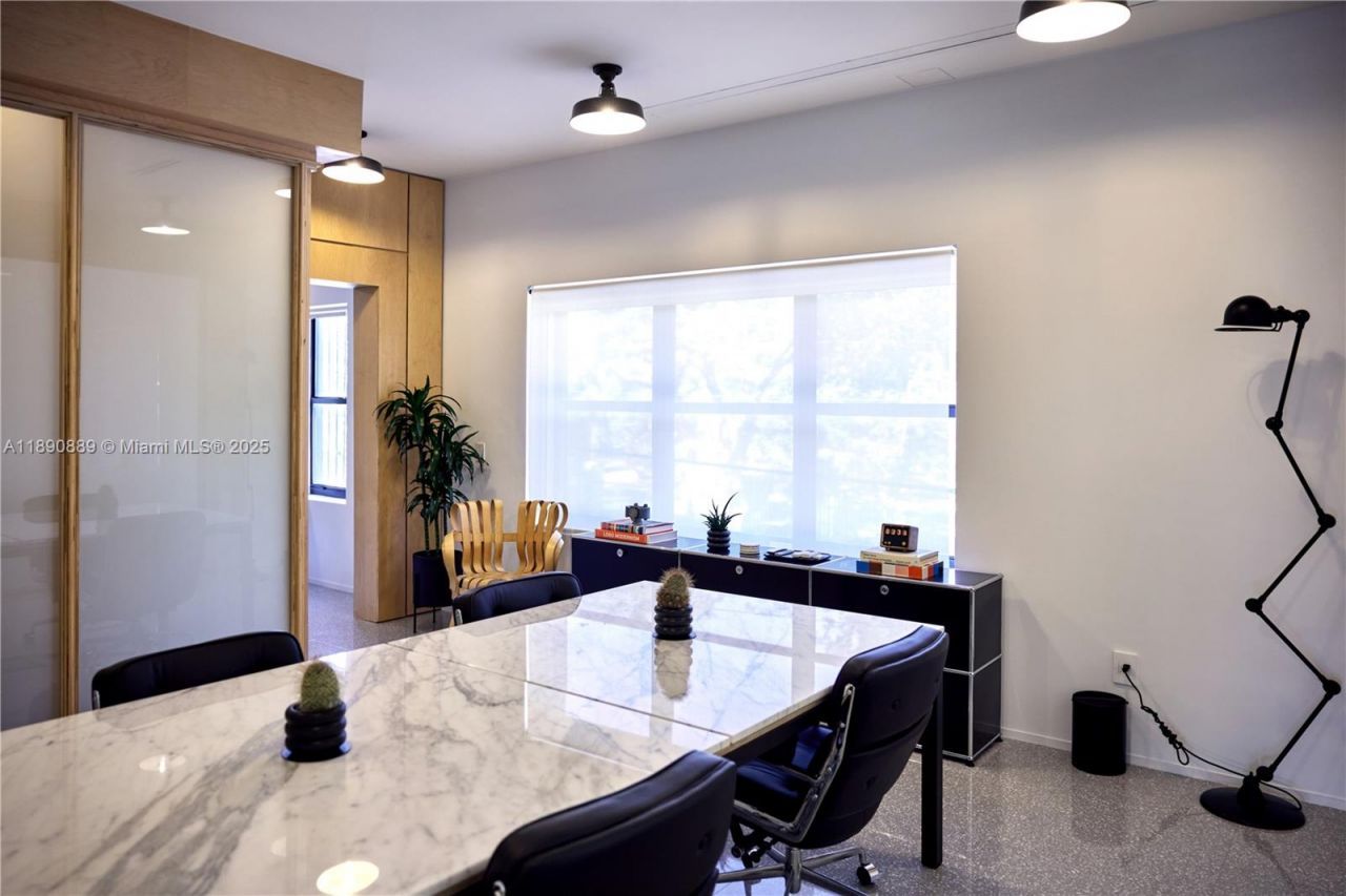 1800 N Miami Ave, Miami, FL 33136 Photo