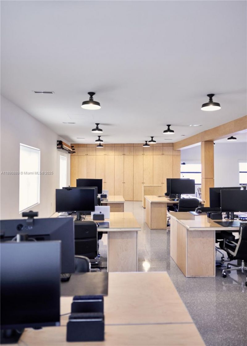 1800 N Miami Ave, Miami, FL 33136 Photo