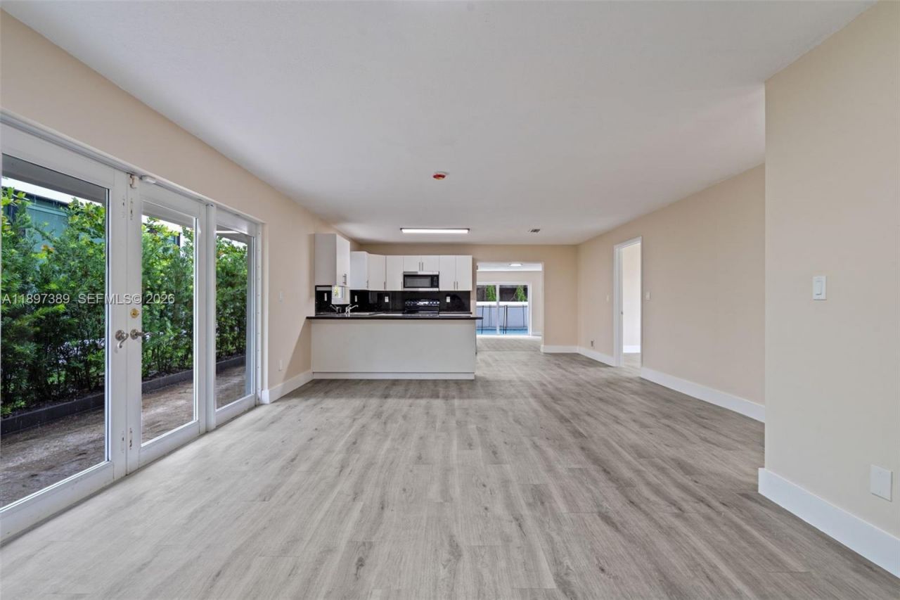 50 SW 26th Rd, Miami, FL 33129 Photo