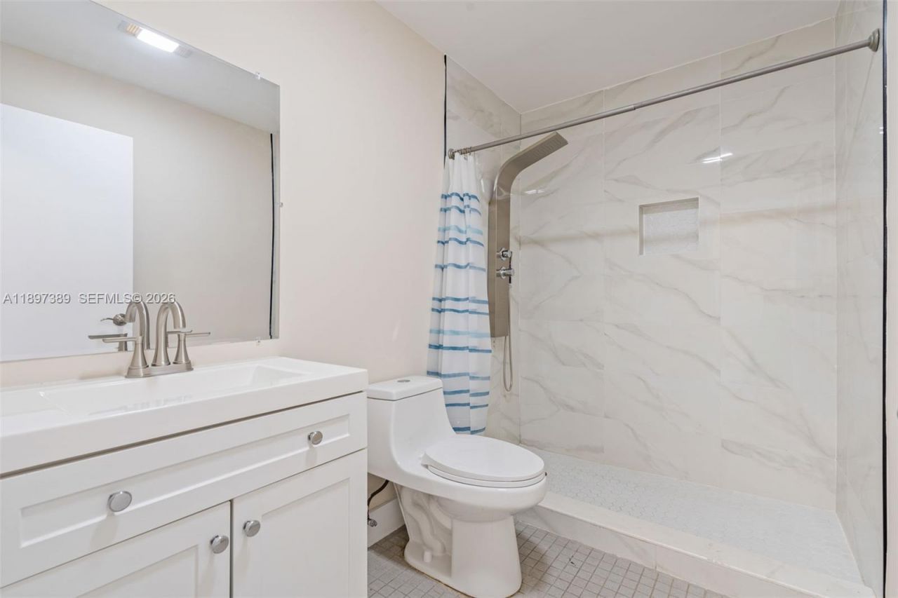 50 SW 26th Rd, Miami, FL 33129 Photo