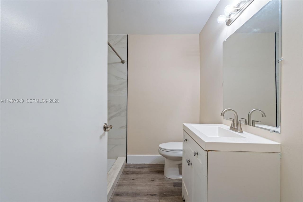 50 SW 26th Rd, Miami, FL 33129 Photo