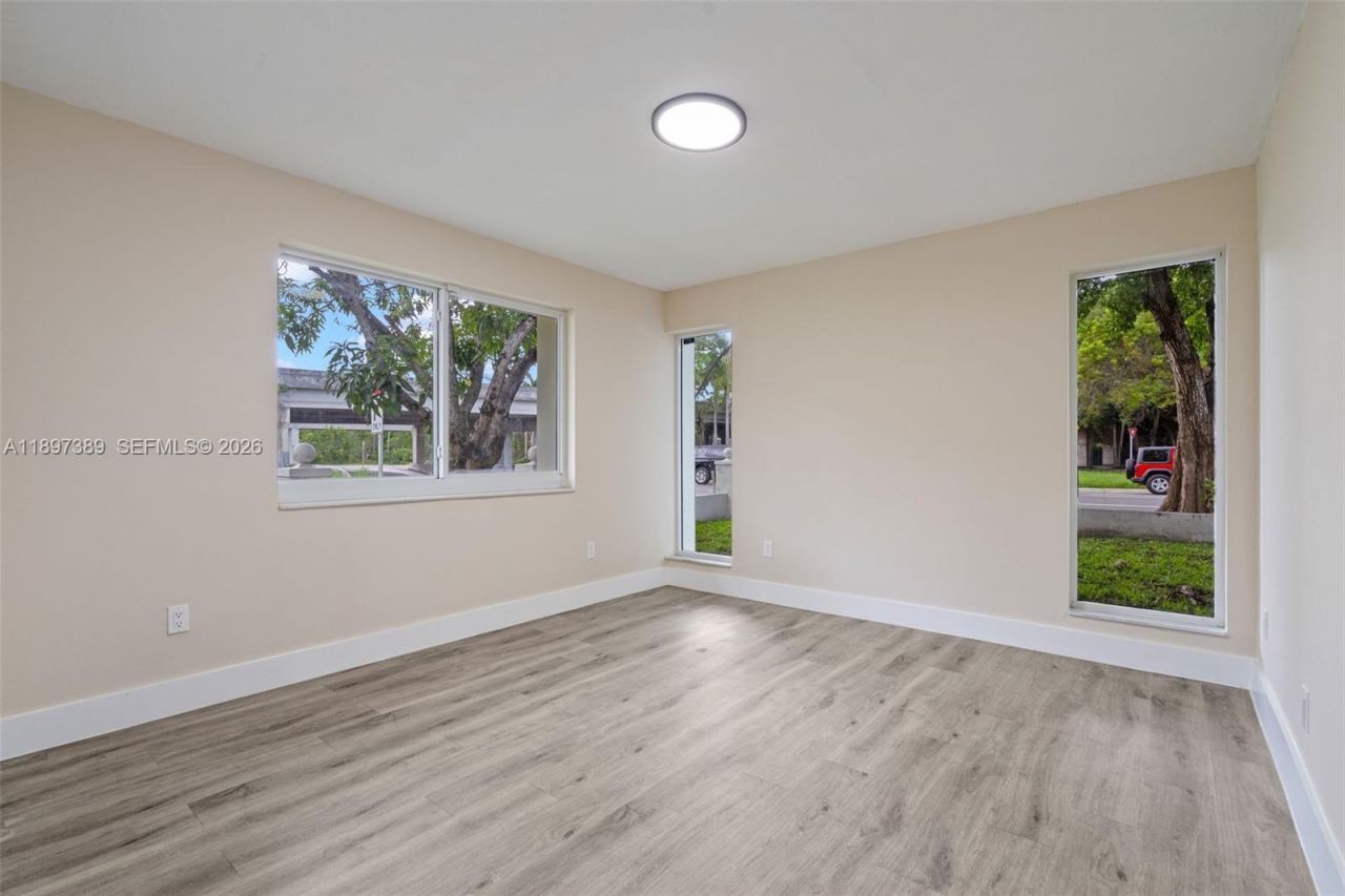 50 SW 26th Rd, Miami, FL 33129 Photo