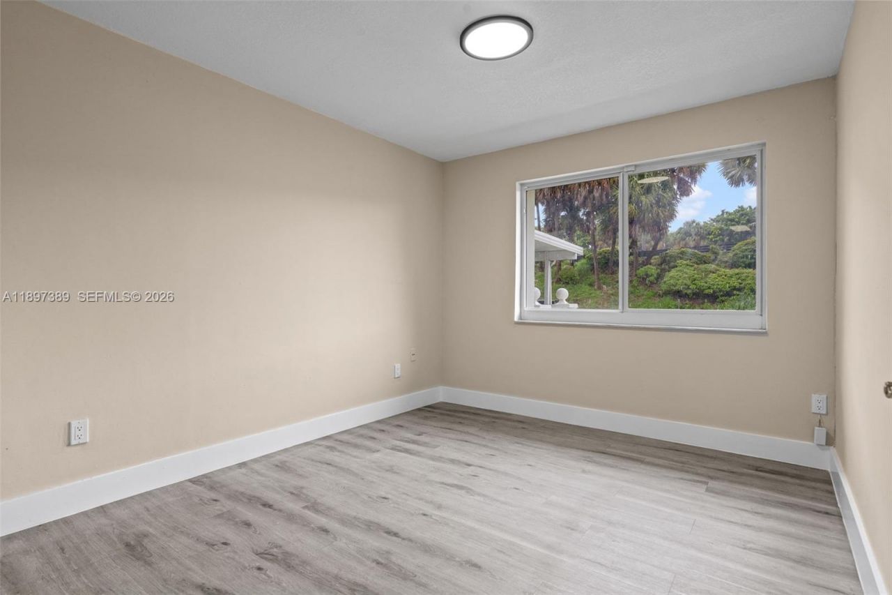 50 SW 26th Rd, Miami, FL 33129 Photo