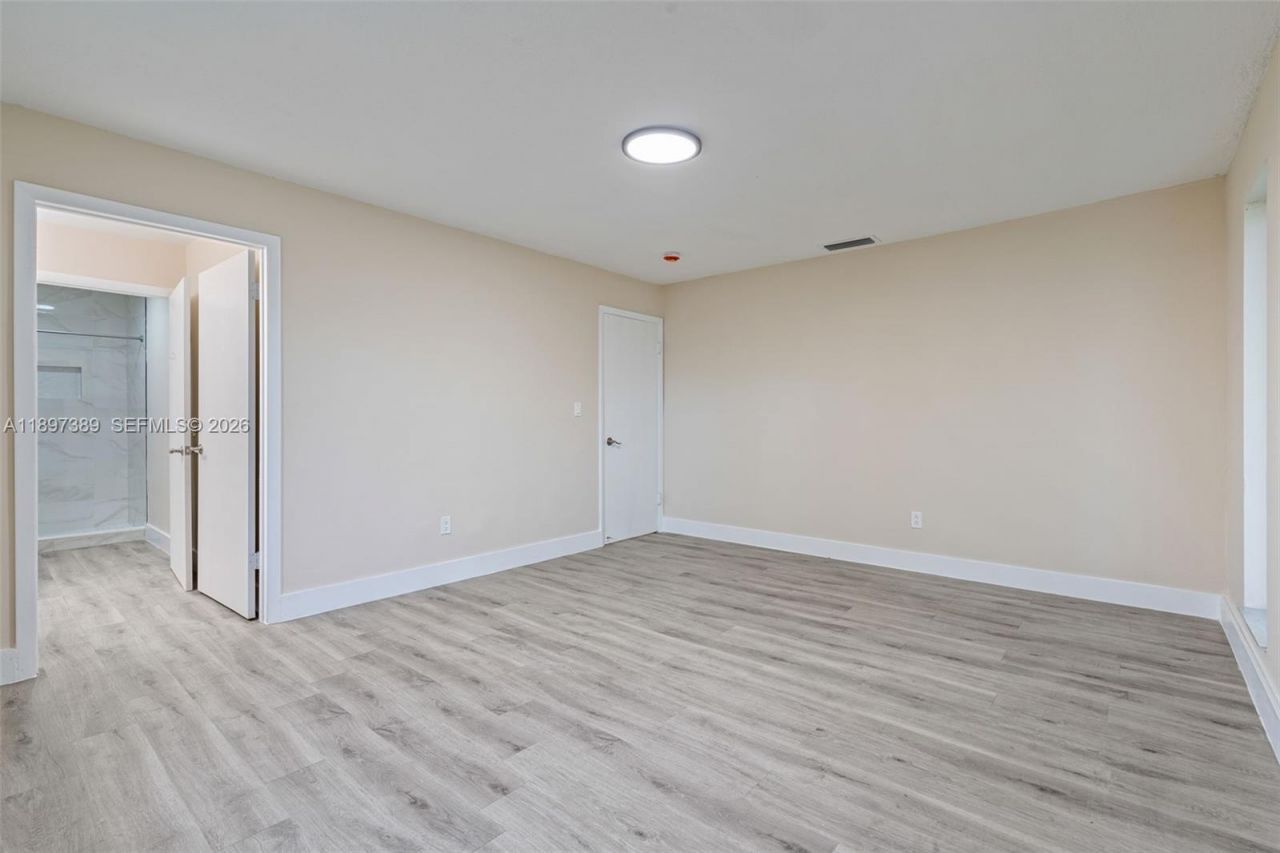 50 SW 26th Rd, Miami, FL 33129 Photo