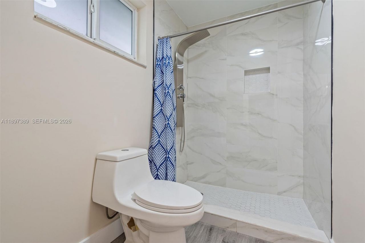 50 SW 26th Rd, Miami, FL 33129 Photo