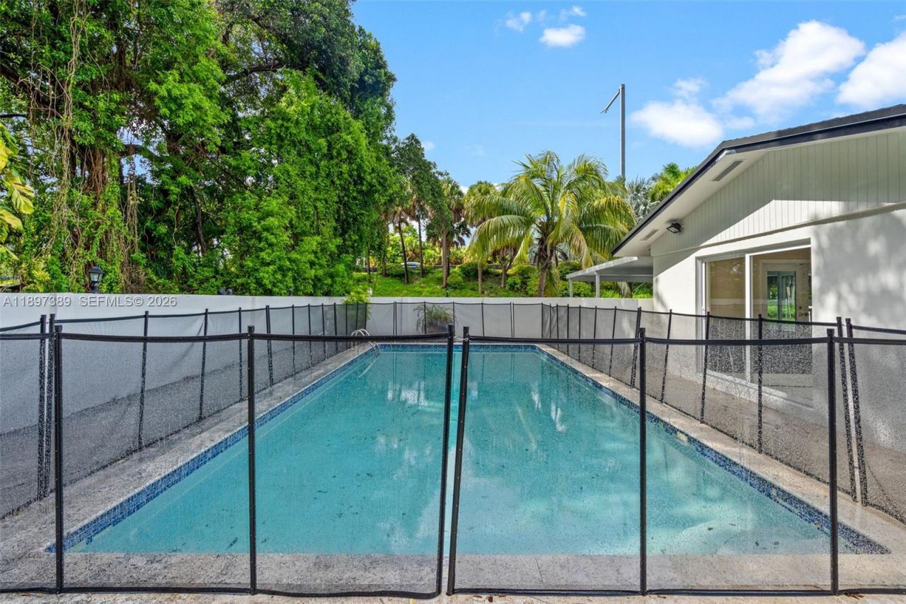 50 SW 26th Rd, Miami, FL 33129 Photo