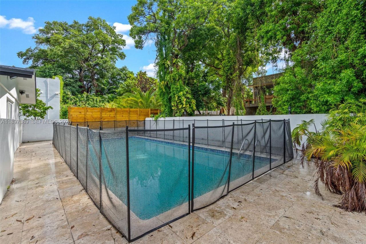 50 SW 26th Rd, Miami, FL 33129 Photo