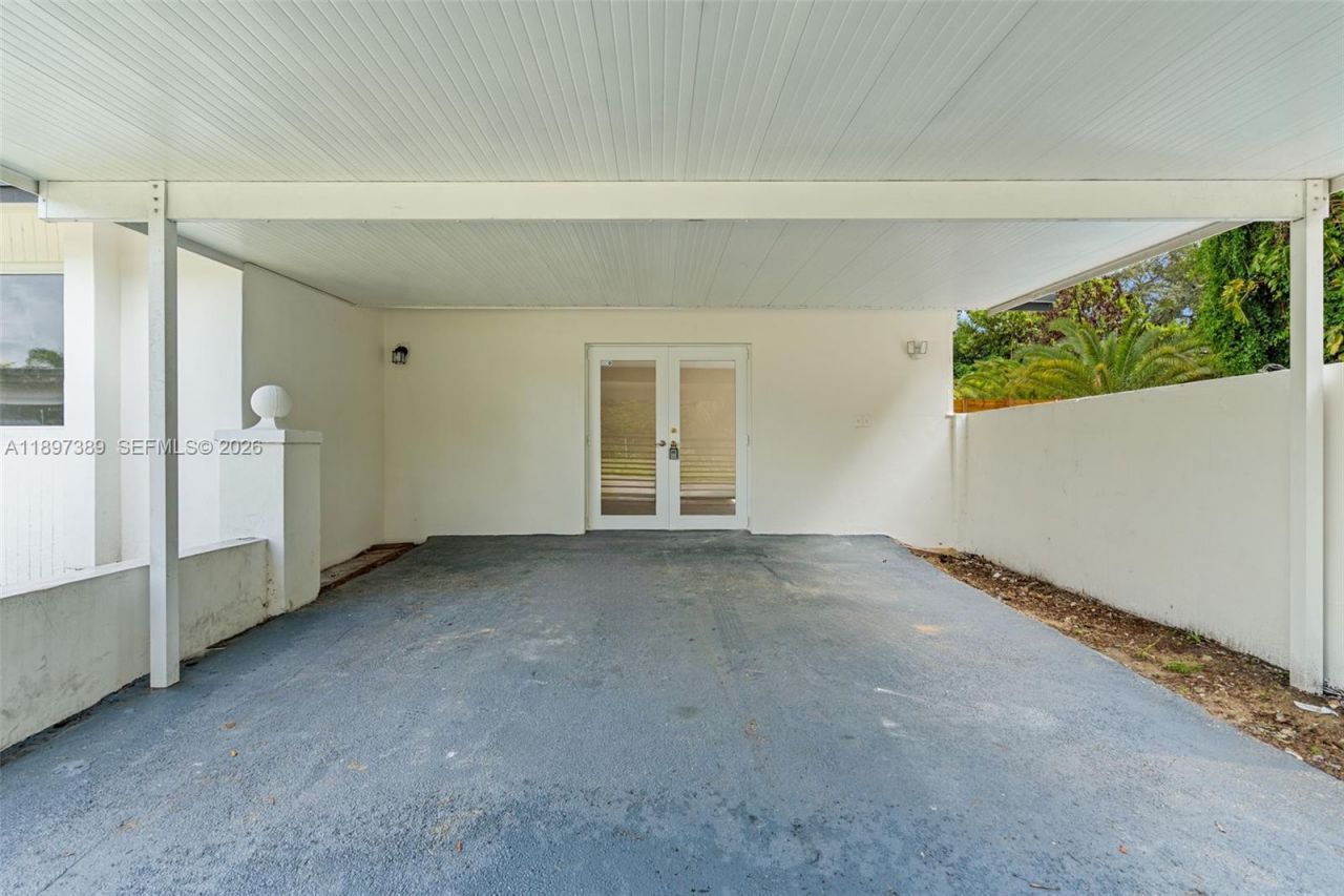 50 SW 26th Rd, Miami, FL 33129 Photo