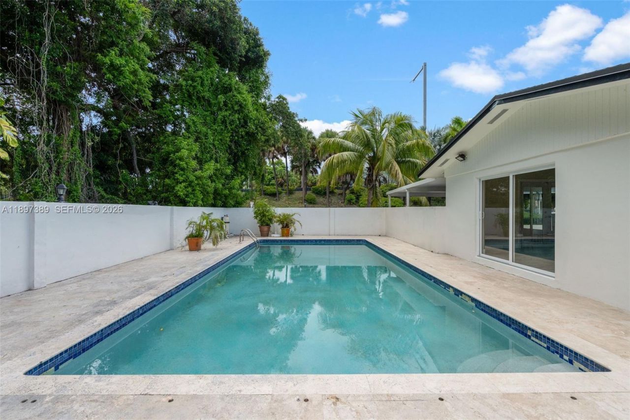 50 SW 26th Rd, Miami, FL 33129 Photo